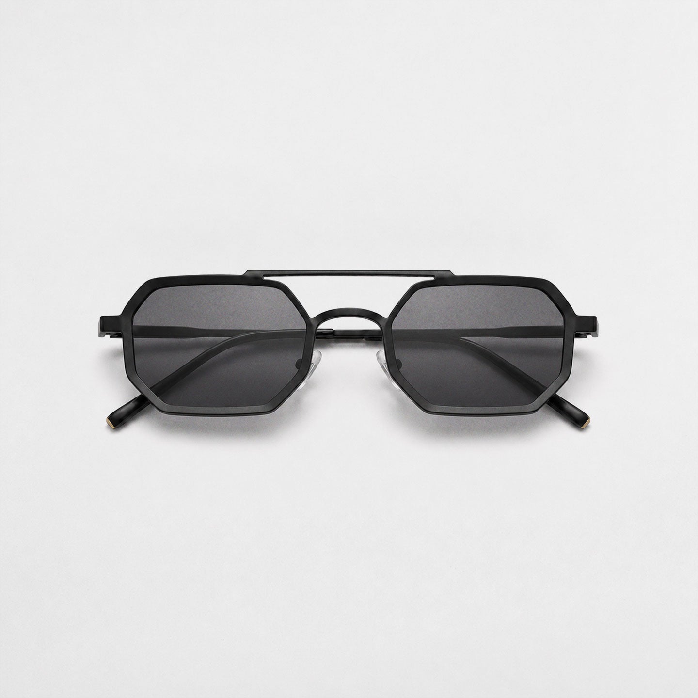 MONTREAL sunglasses in Midnight